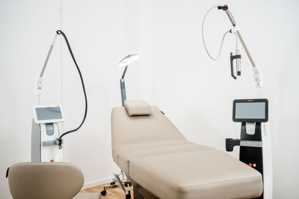 taunus-medical-aesthetics-behandlungszimmer-kina-v11 taunus-medical-aesthetics- behandlungszimmer-kina-v11